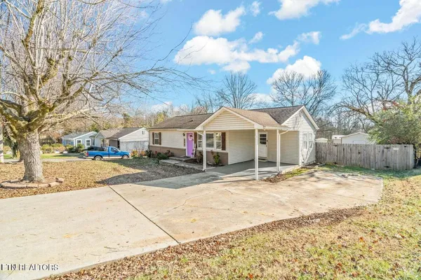 $269,000 | 209 Woodlawn Drive, Kingston, TN 37763