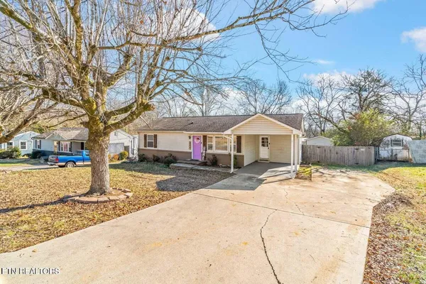 $269,000 | 209 Woodlawn Drive, Kingston, TN 37763