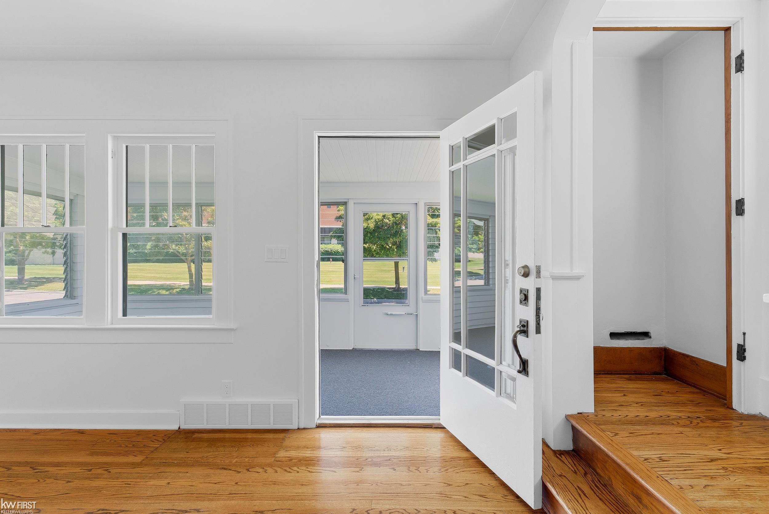 617 Dupont Street Flint, MI 48504 - Photo 9 of 46