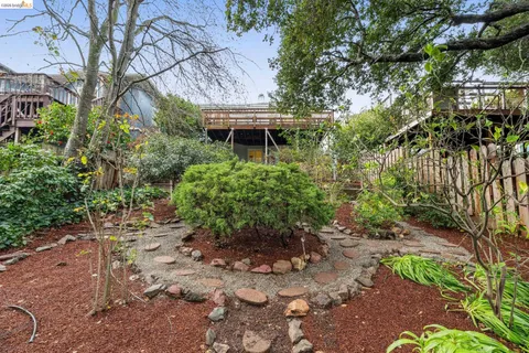 $915,000 | 534 Mira Vista Avenue, Oakland, CA 94610