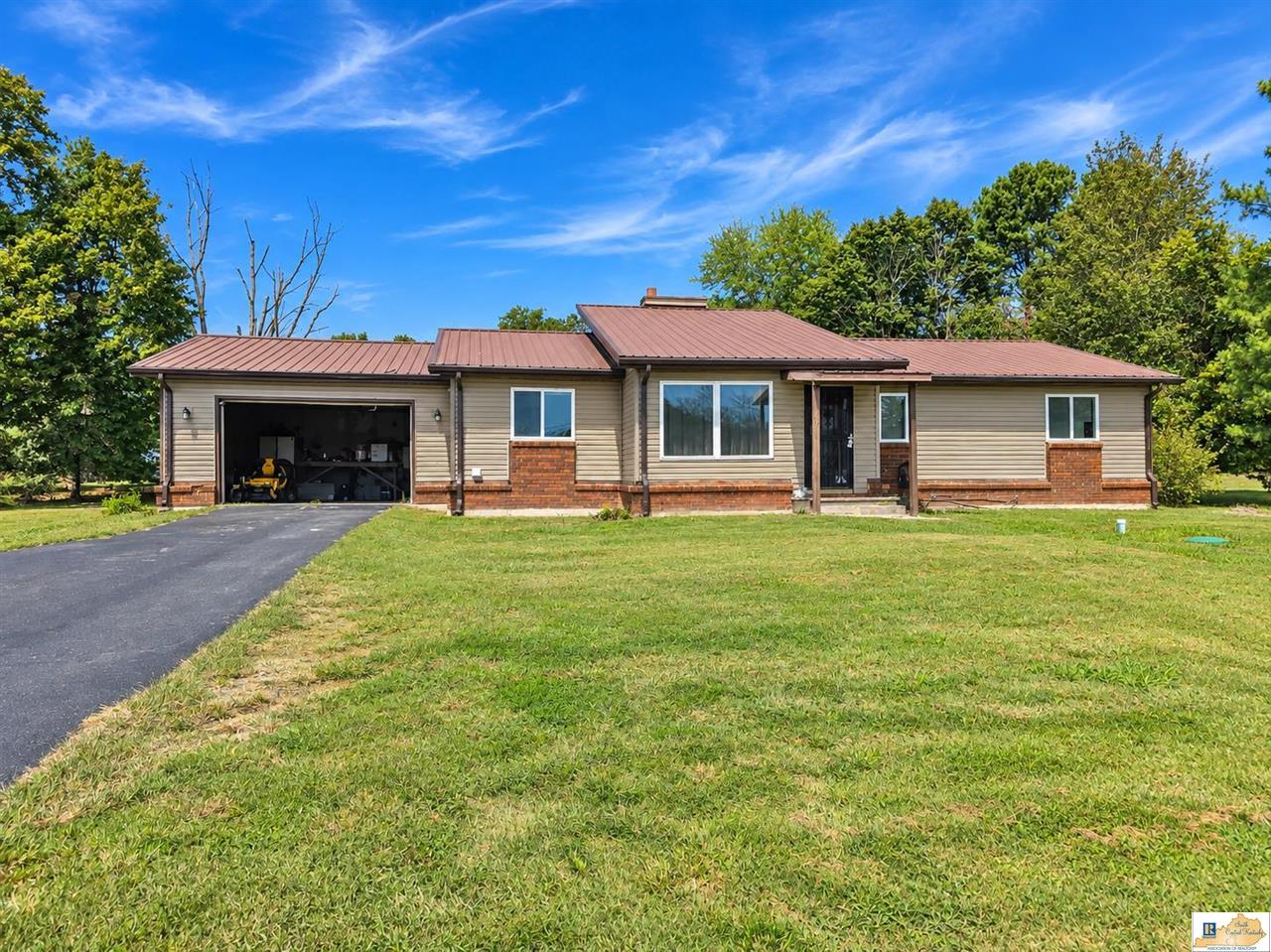 6204 Russell Springs Road Columbia, KY 42728 - Photo 1 of 30 Gallery Image 1