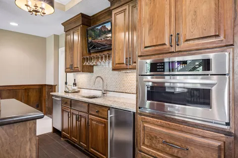 $1,100,000 | 4622 Bluebell Trail North, Hamel, MN 55340
