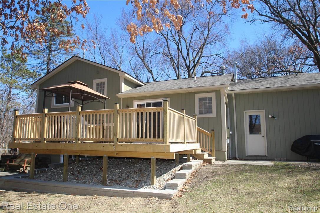 3875 Balmony Road Commerce Township, MI 48382 - Photo 8 of 52 IMG_0170.JPG