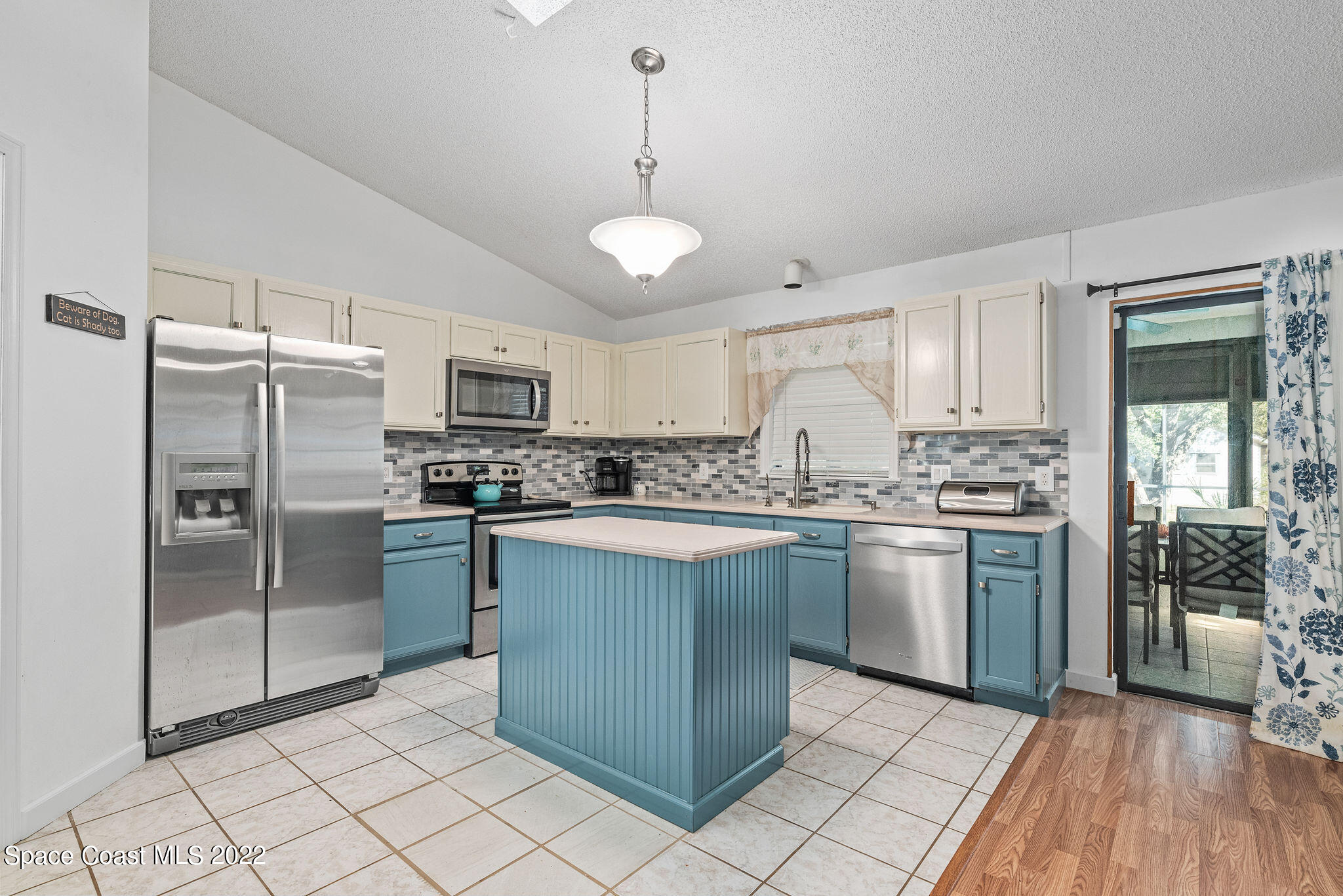 461 Koutnik Road Southeast Palm Bay, FL 32909 - Photo 10 of 43 JC7_3762
