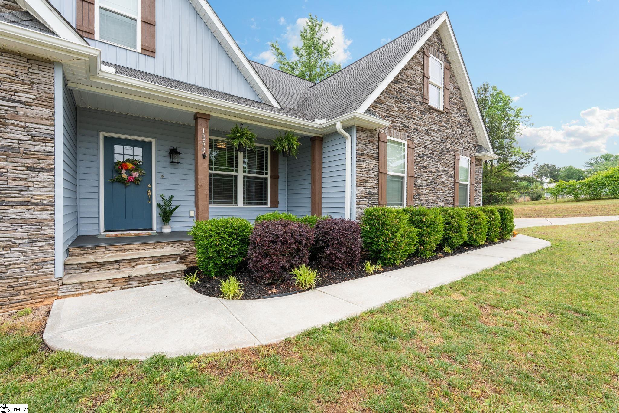 1050 Old Dacusville Road Easley, SC 29640 - Photo 4 of 33