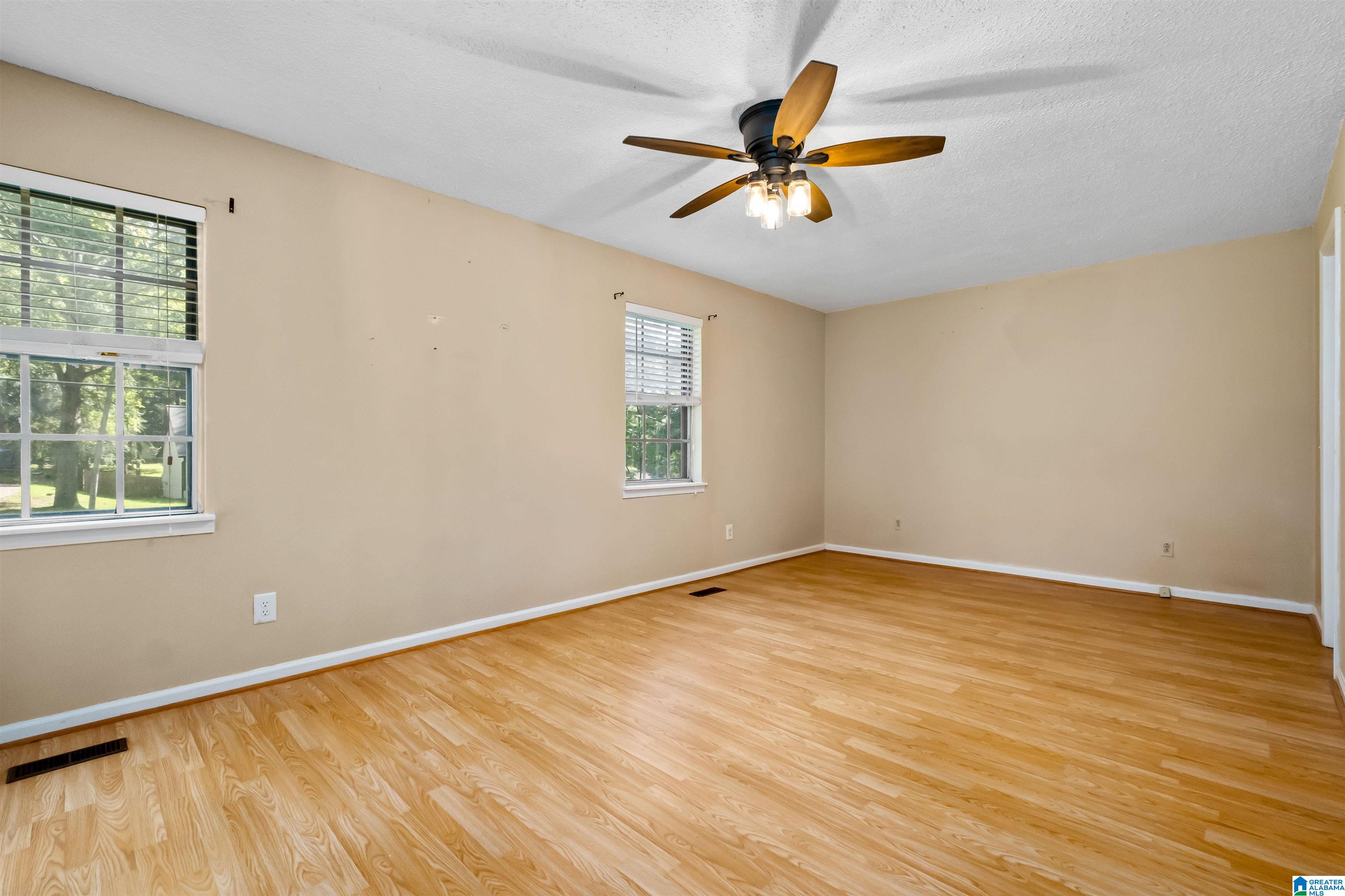 121 Hickory Street Alabaster, AL 35114 - Photo 16 of 41