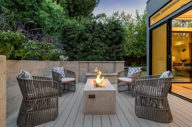 a house view with a outdoor space