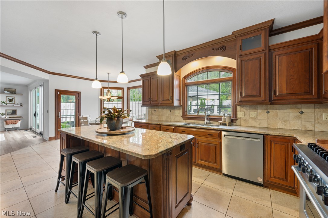 2515 Holgate Road Akron, OH 44313 - Photo 5 of 48