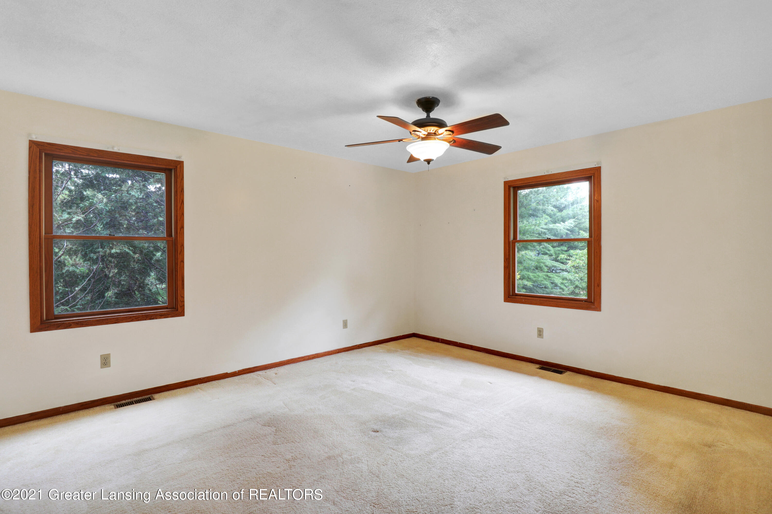 8157 Hunter Road Bath, MI 48808 - Photo 20 of 43 Primary Bedroom