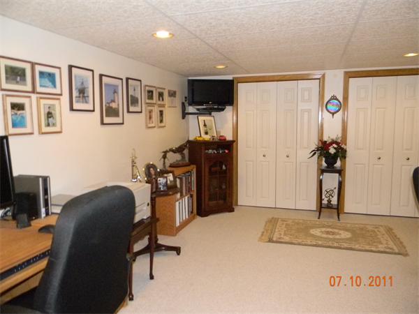 20 Old Town Road Beverly, MA 01915 - Photo 17 of 29