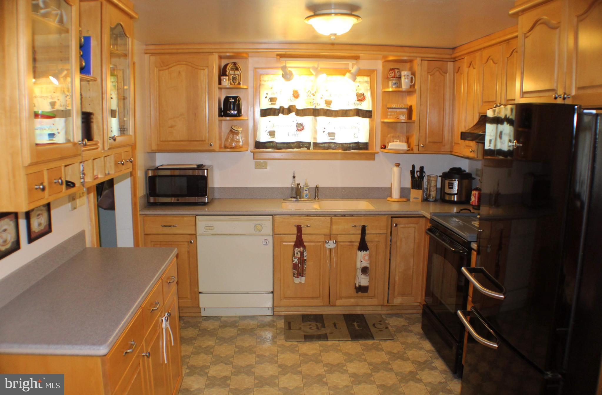 764 Ridge Drive Mantua, NJ 08051 - Photo 2 of 17