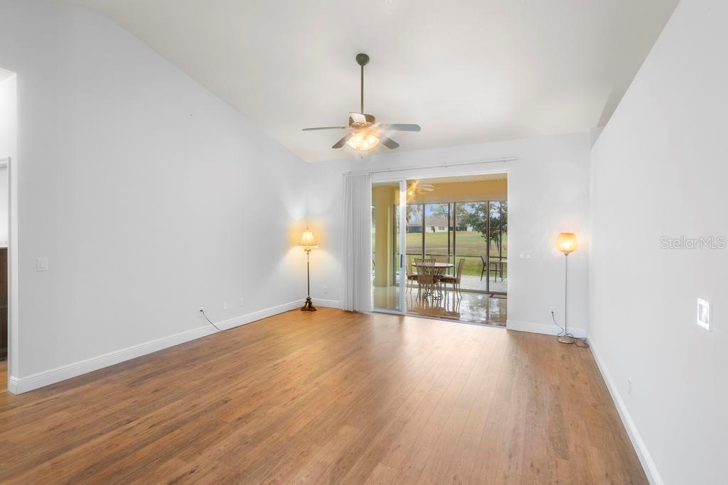 11767 Southeast 176th Place Road Summerfield, FL 34491 - Photo 5 of 37 LIVING ROOM