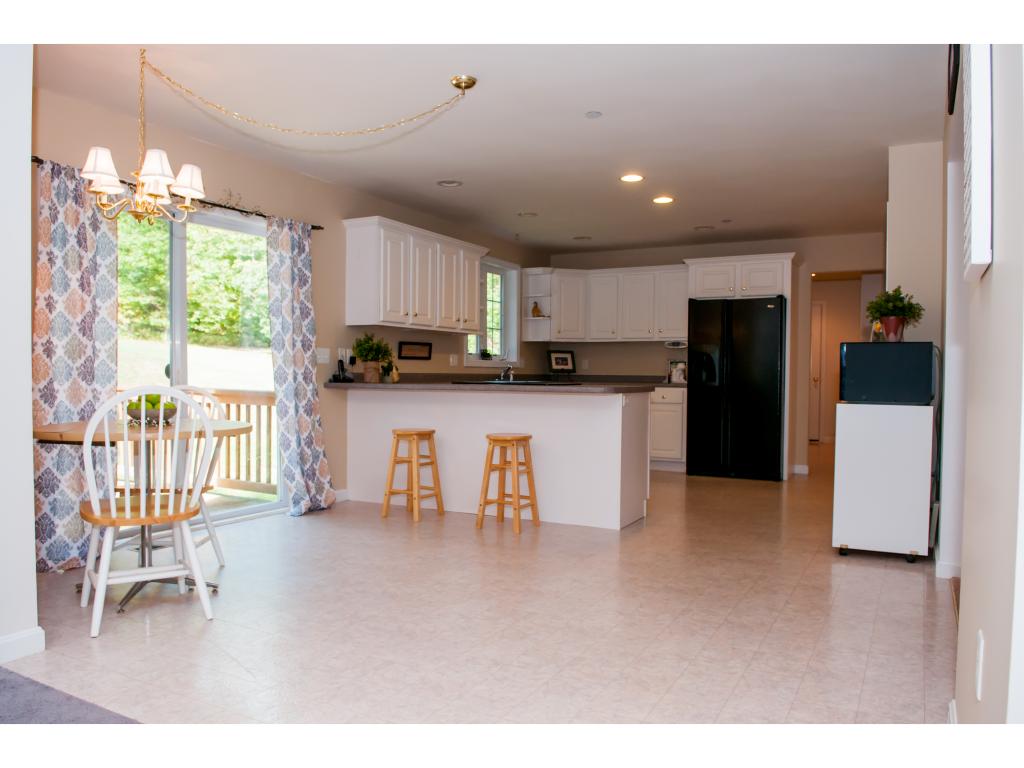 132 North Shore Road Derry, NH 03038 - Photo 8 of 36