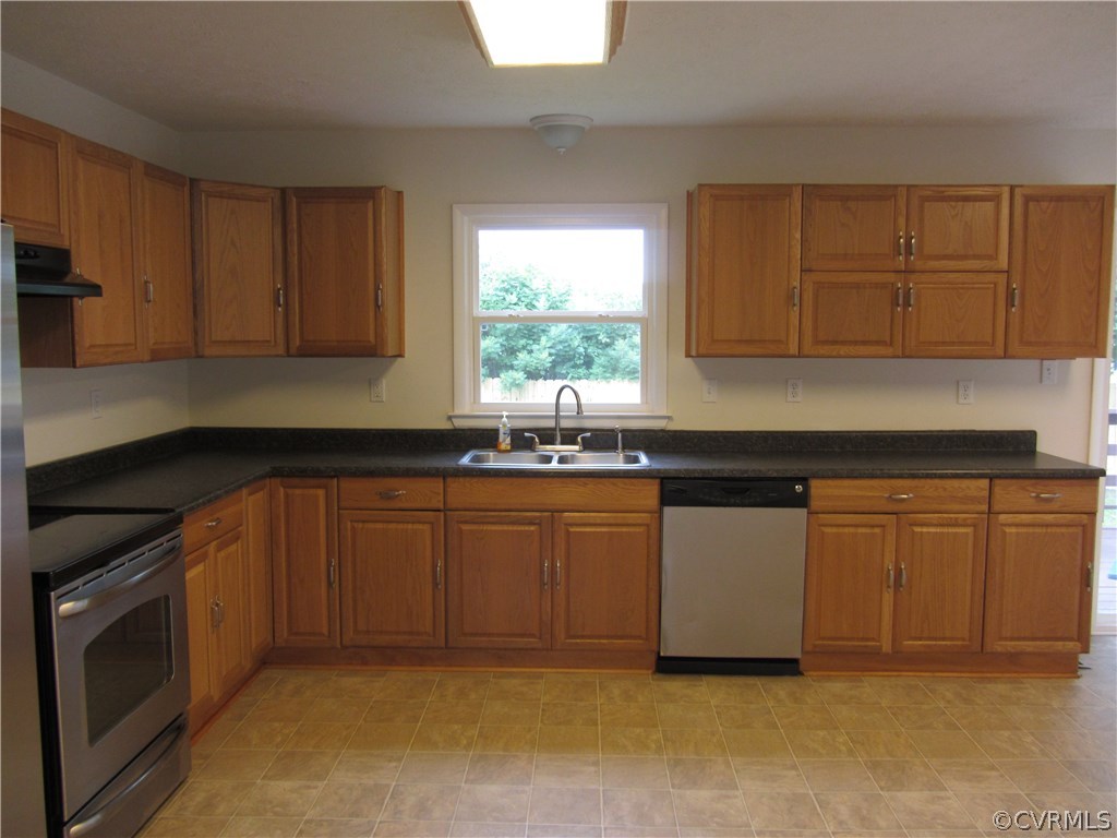 5120 Hemlock Road Quinton, VA 23141 - Photo 6 of 17 Gallery Image 6