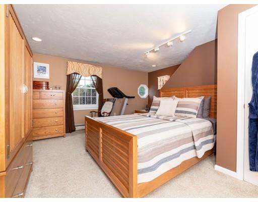 6 Longfellow Road Natick, MA 01760 - Photo 8 of 29 a bedroom with bed and window