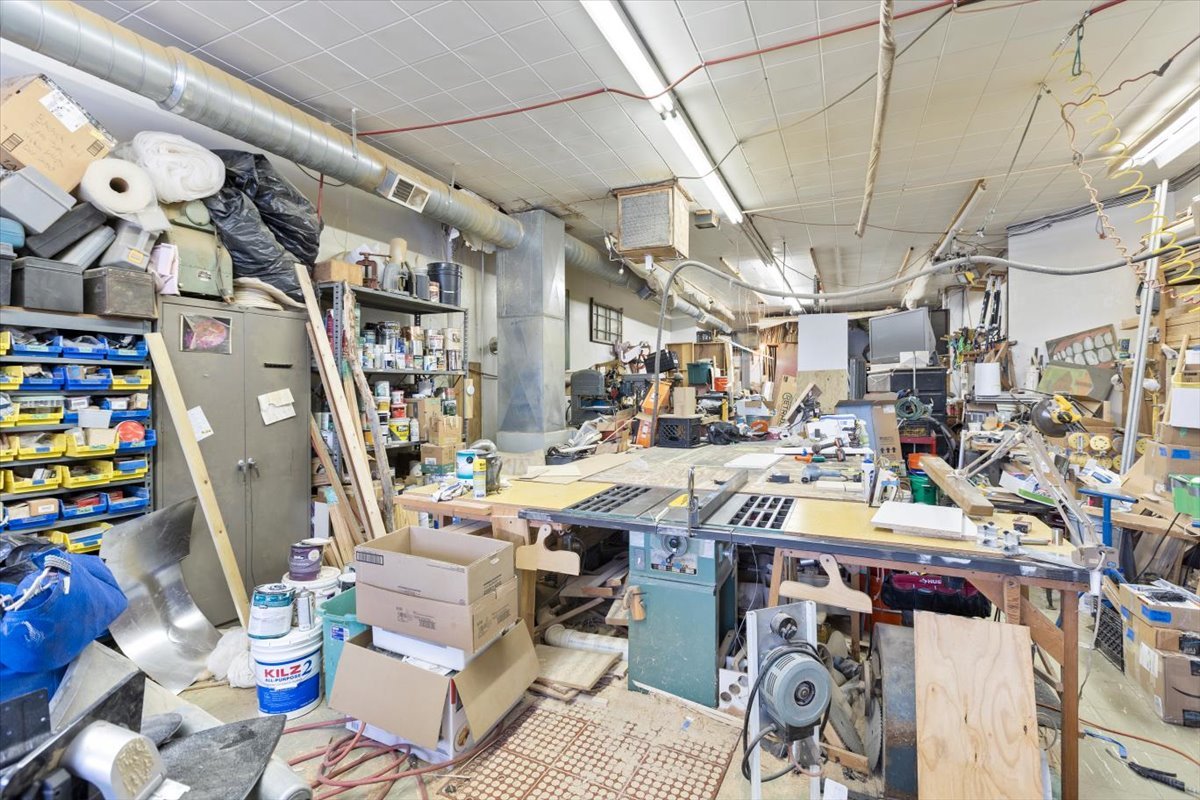 2605 West Division Street Chicago, IL 60622 - Photo 18 of 28 a view of a room with lots of stuff and toys