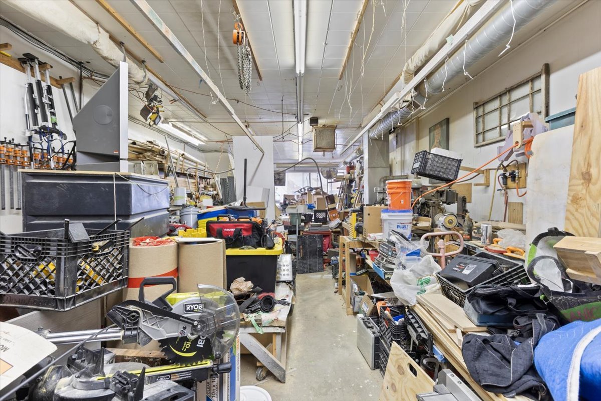 2605 West Division Street Chicago, IL 60622 - Photo 20 of 28 a view of storage and utility room