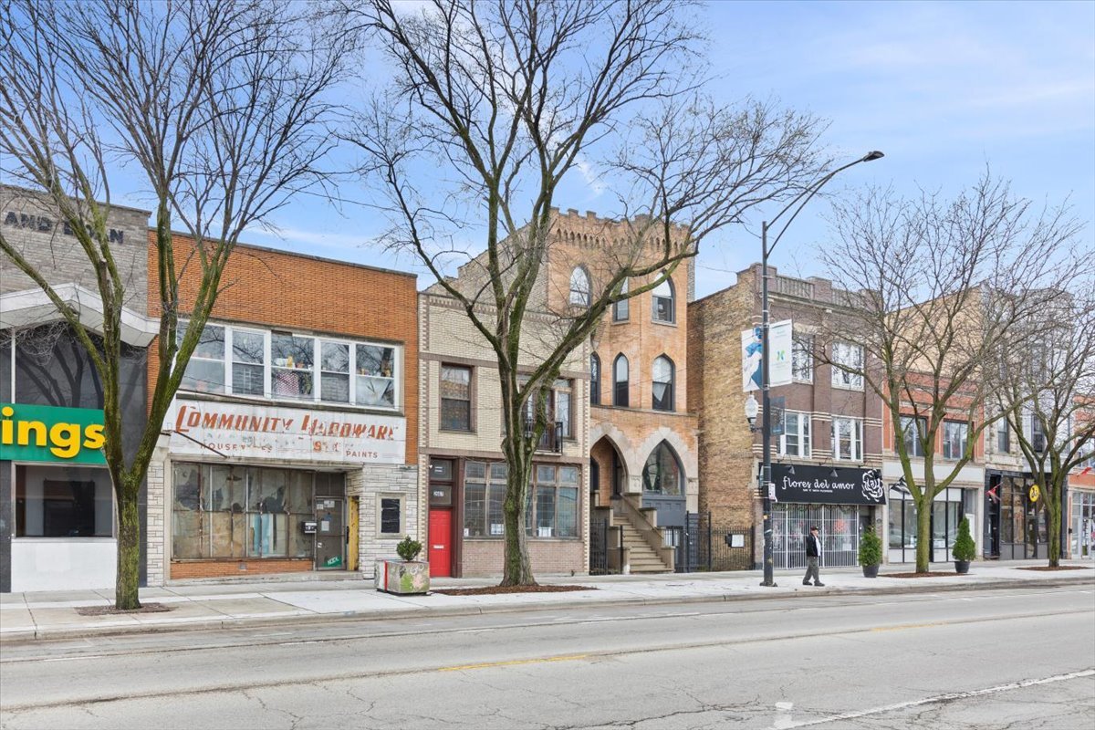2605 West Division Street Chicago, IL 60622 - Photo 25 of 28 a view of a building with a street