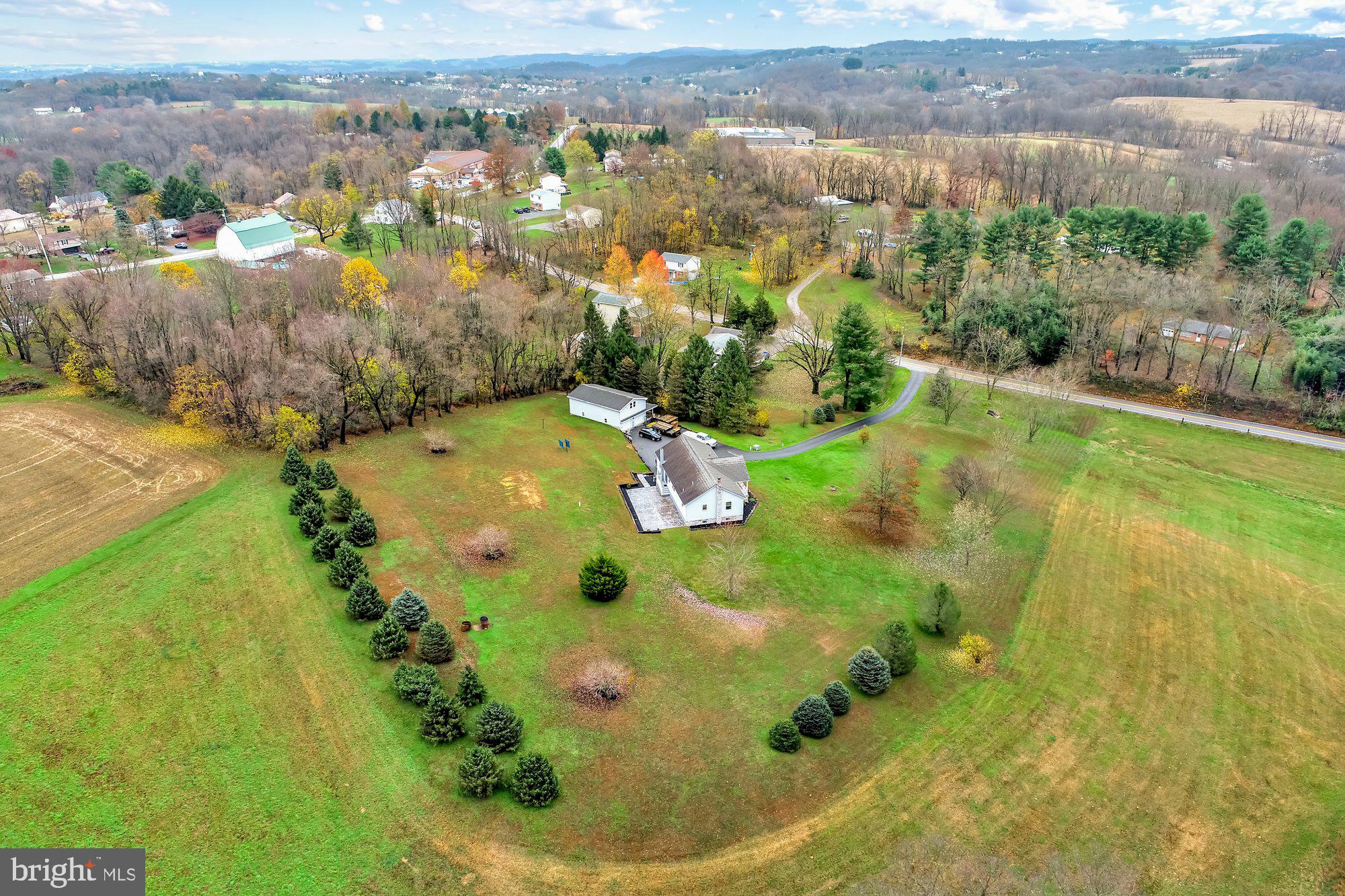 1951 Manor Road York, PA 17406 - Photo 11 of 50 Gallery Image 11
