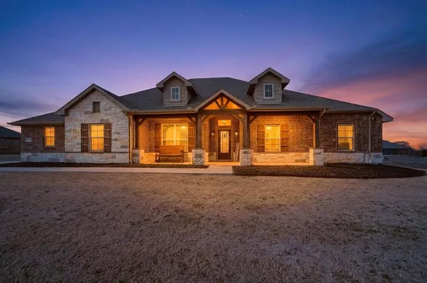 $575,000 | 2866 Gail Drive, Farmersville, TX 75442