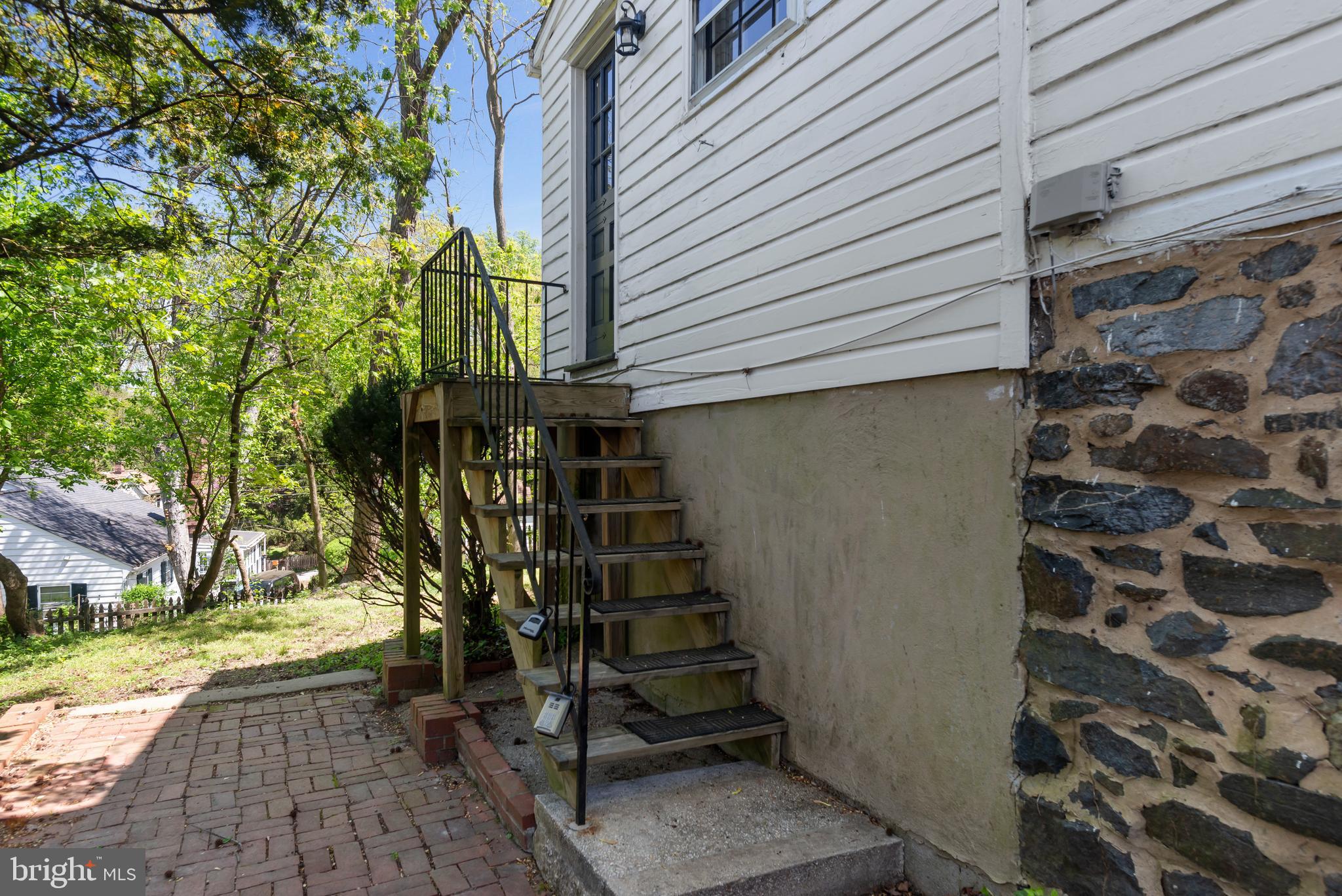 2305 Pickwick Road Baltimore, MD 21207 - Photo 15 of 16