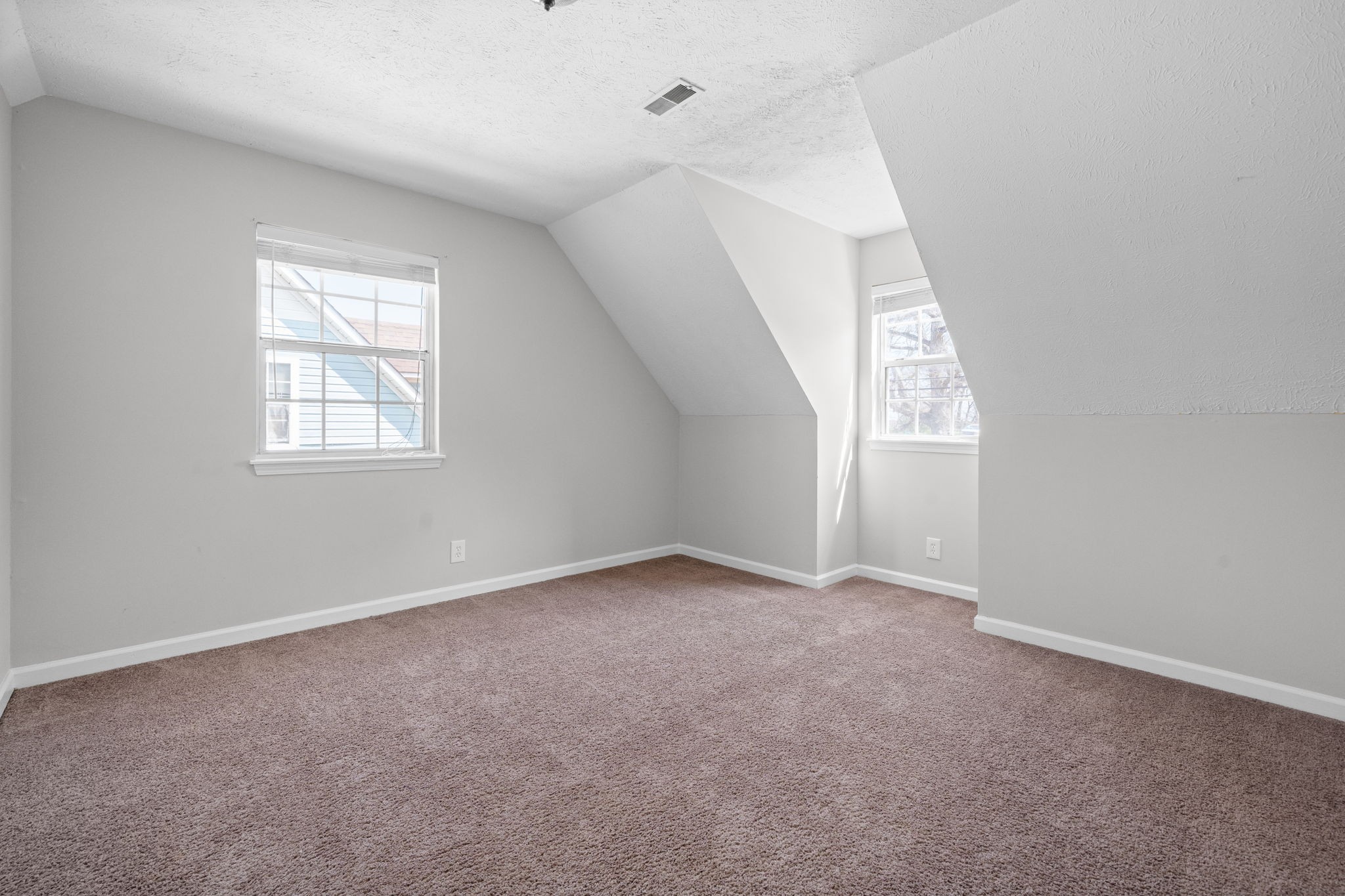 9193 Pembroke Oak Grove Road Oak Grove, KY 42262 - Photo 13 of 18 an empty room with windows