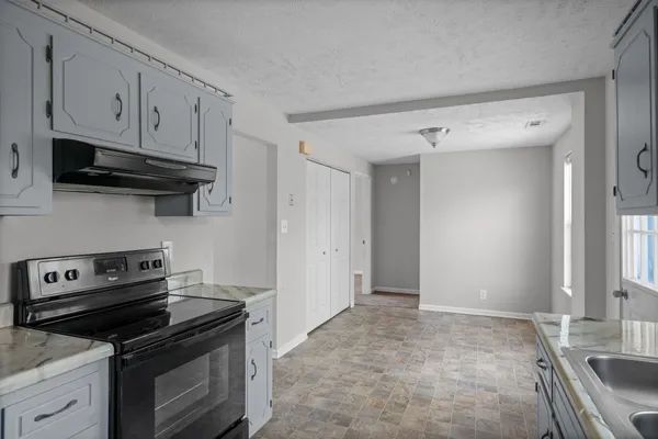 $1,250 | 9193 Pembroke Oak Grove Road, Oak Grove, KY 42262