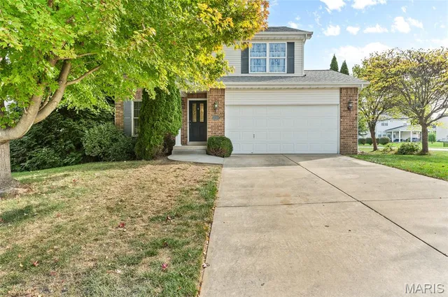 $365,000 | 2301 Preswyck Court, Maryville, IL 62062