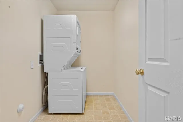 $365,000 | 2301 Preswyck Court, Maryville, IL 62062