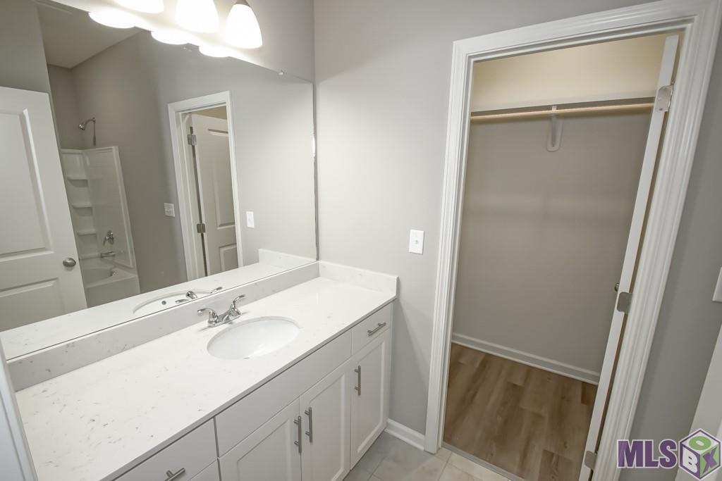 19977 Grantham Road, Unit B Livingston, LA 70754 - Photo 5 of 12 Gallery Image 5