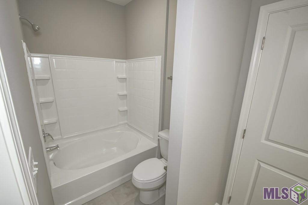 19977 Grantham Road, Unit B Livingston, LA 70754 - Photo 6 of 12 Gallery Image 6