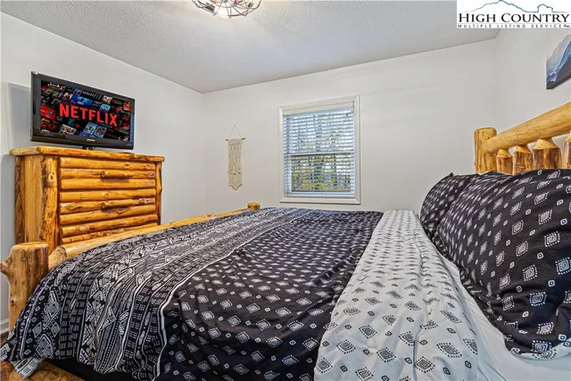 $575,000 | 151 Pond Creek Road, Beech Mountain, NC 28604