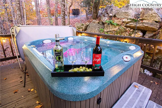 $575,000 | 151 Pond Creek Road, Beech Mountain, NC 28604