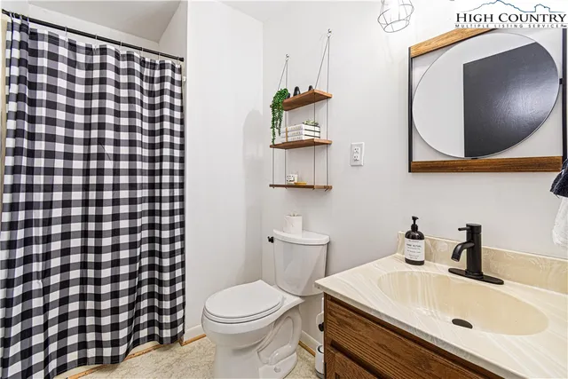 $575,000 | 151 Pond Creek Road, Beech Mountain, NC 28604