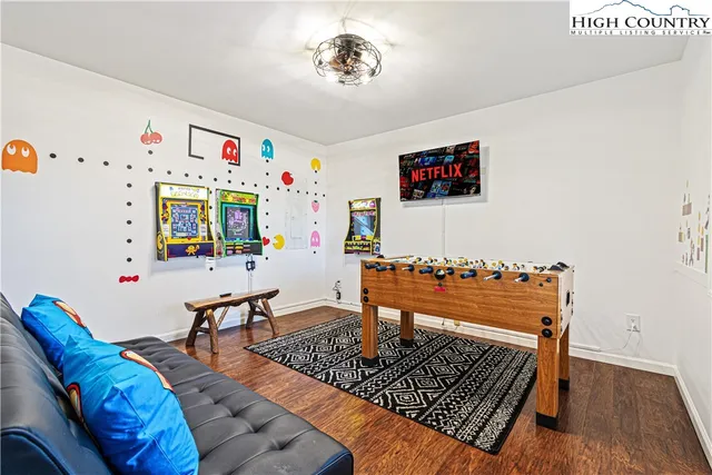 $575,000 | 151 Pond Creek Road, Beech Mountain, NC 28604