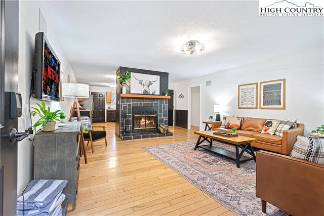 $575,000 | 151 Pond Creek Road, Beech Mountain, NC 28604