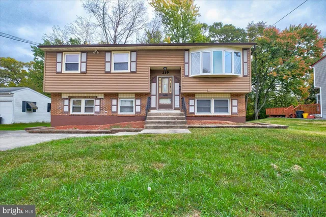 $329,999 | 219 Fairview Avenue, Lawnside, NJ 08045