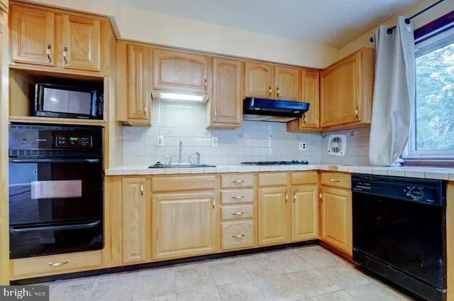 $329,999 | 219 Fairview Avenue, Lawnside, NJ 08045