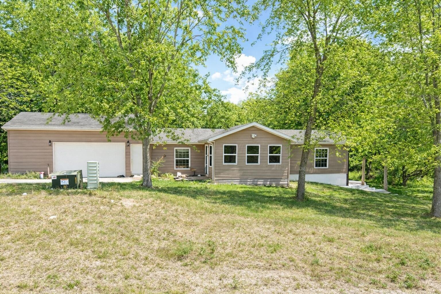 11426 Dozer Road Southwest Stoutsville, OH 43154 - Photo 1 of 18 Front of Home