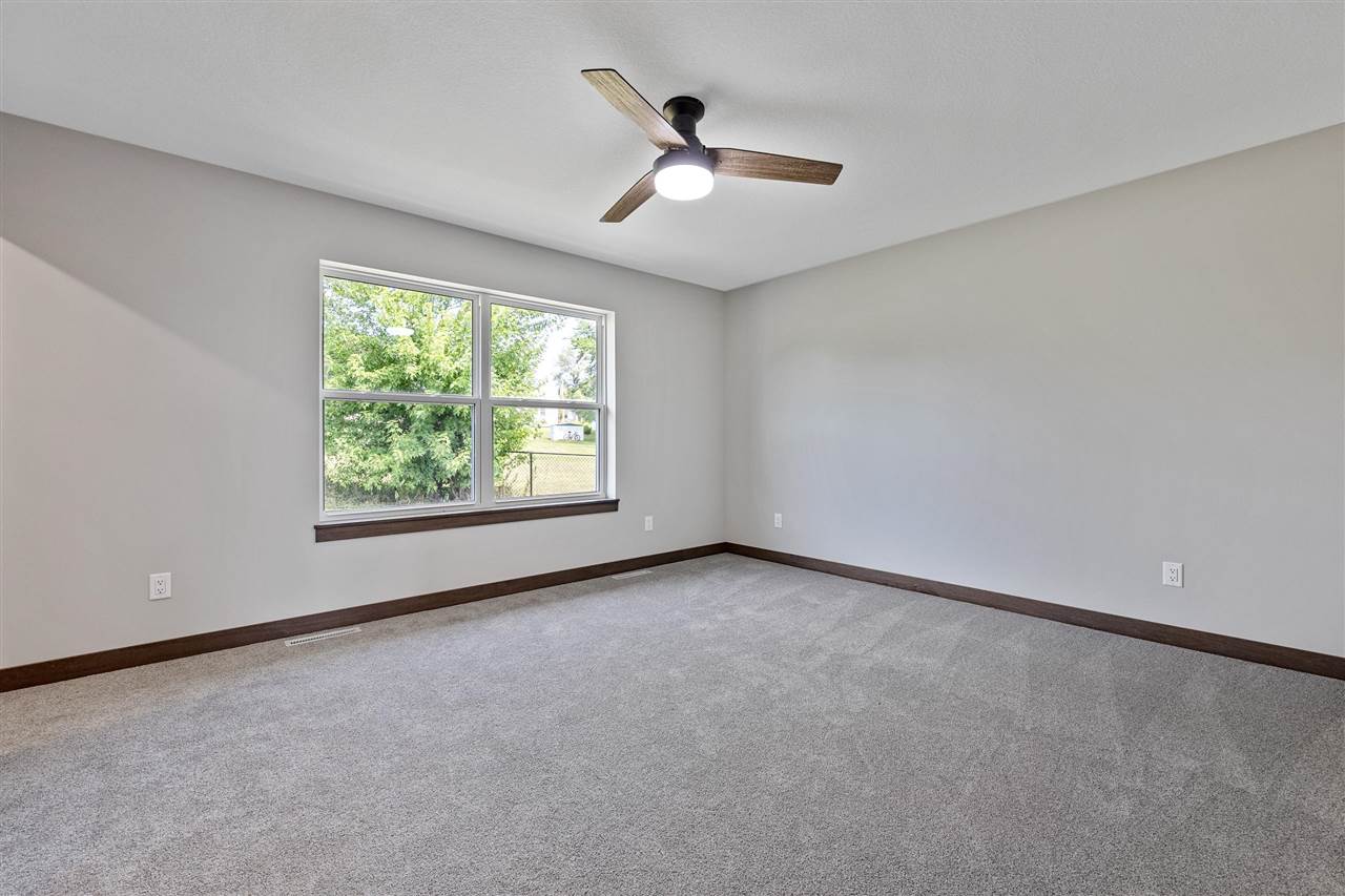 710 Pointer Circle Center Point, IA 52213 - Photo 16 of 32 Gallery Image 16