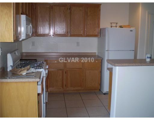 1143 Paradise River Road Henderson, NV 89002 - Photo 4 of 10 Kitchen.