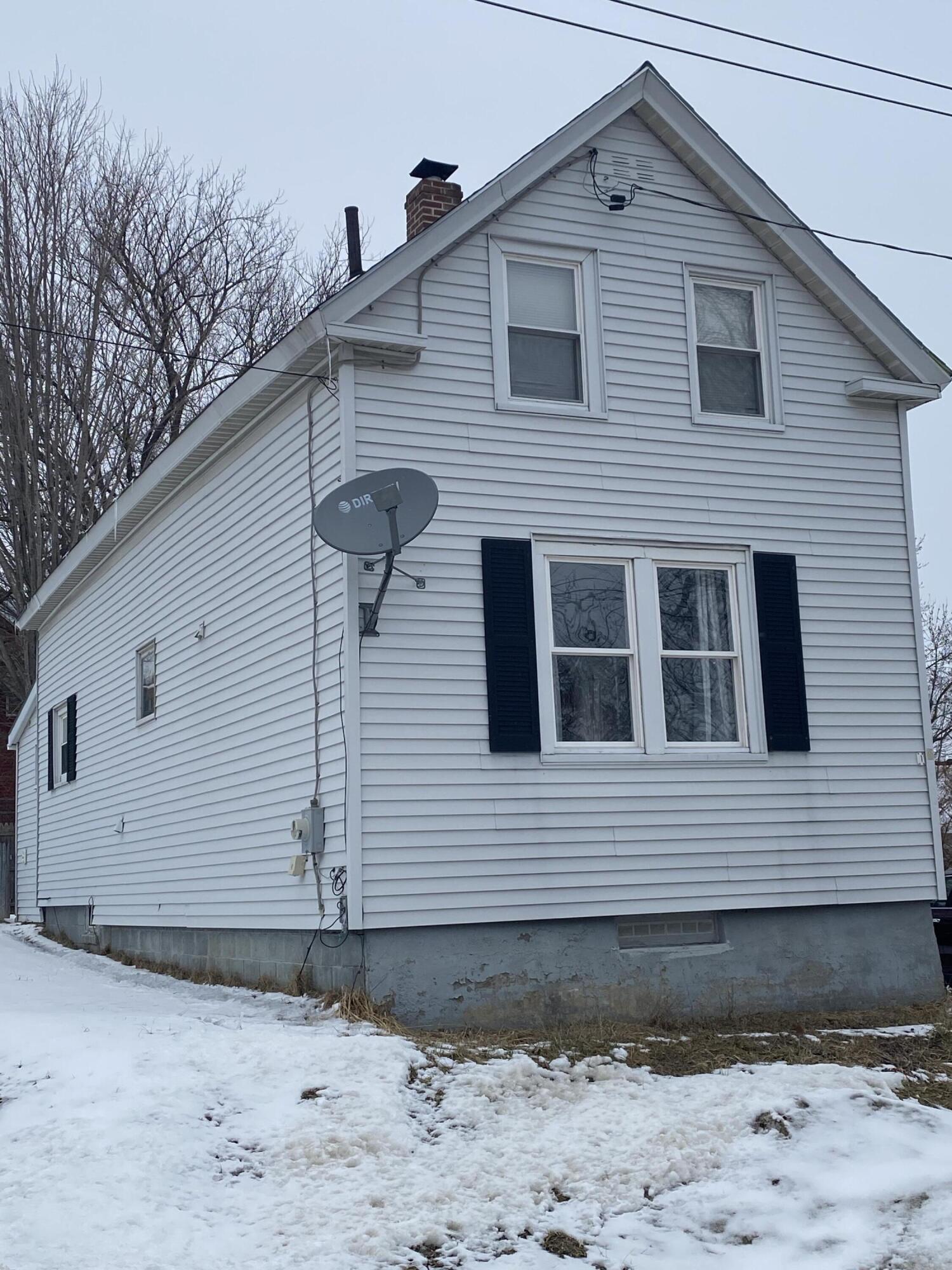 6 Linden Street Waterville, ME 04901 - Photo 2 of 22 Side