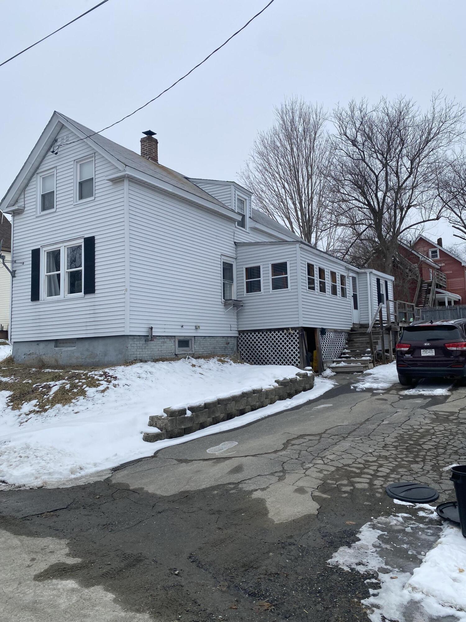 6 Linden Street Waterville, ME 04901 - Photo 3 of 22 IMG-4349