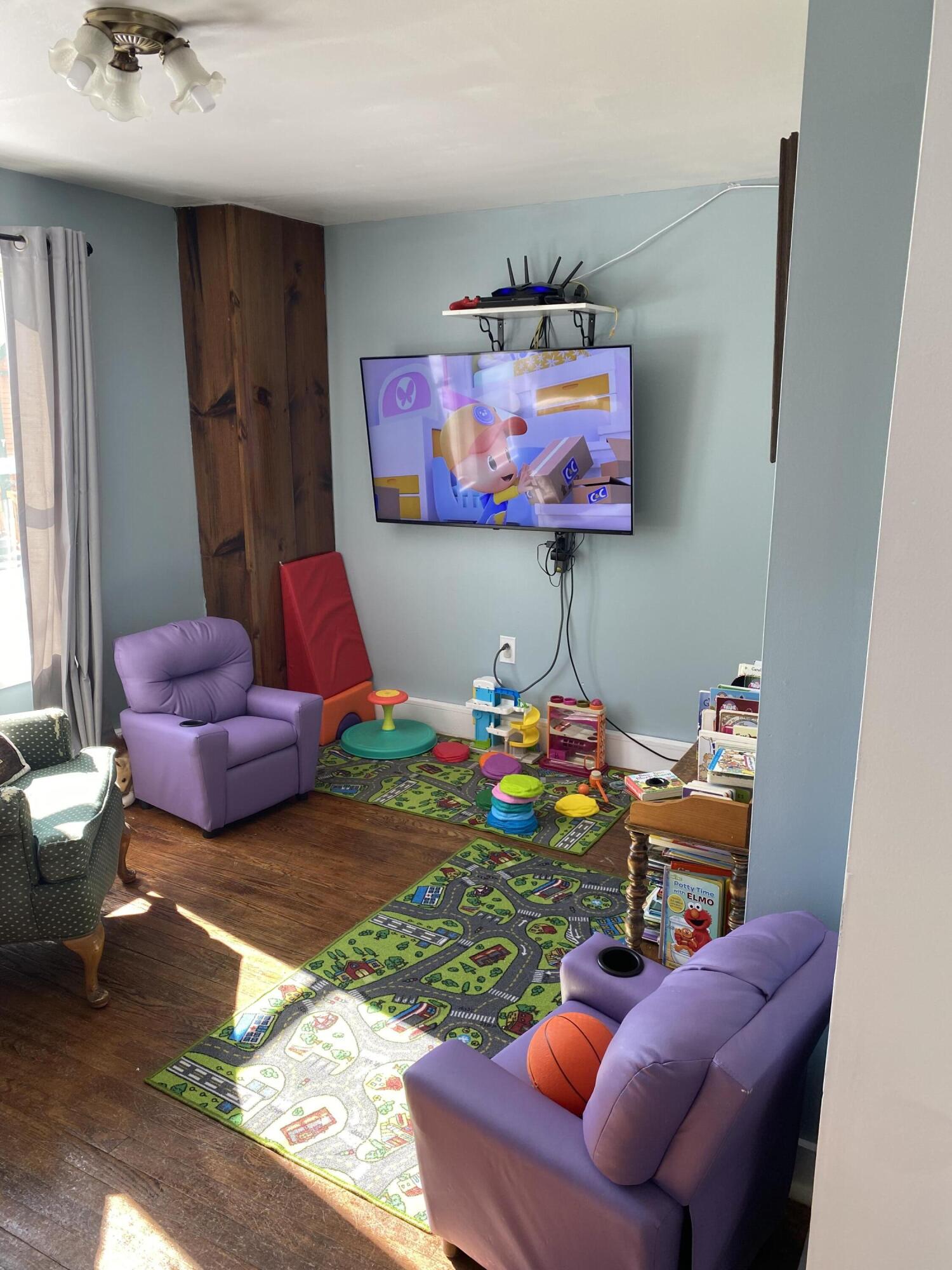 6 Linden Street Waterville, ME 04901 - Photo 9 of 22 Living