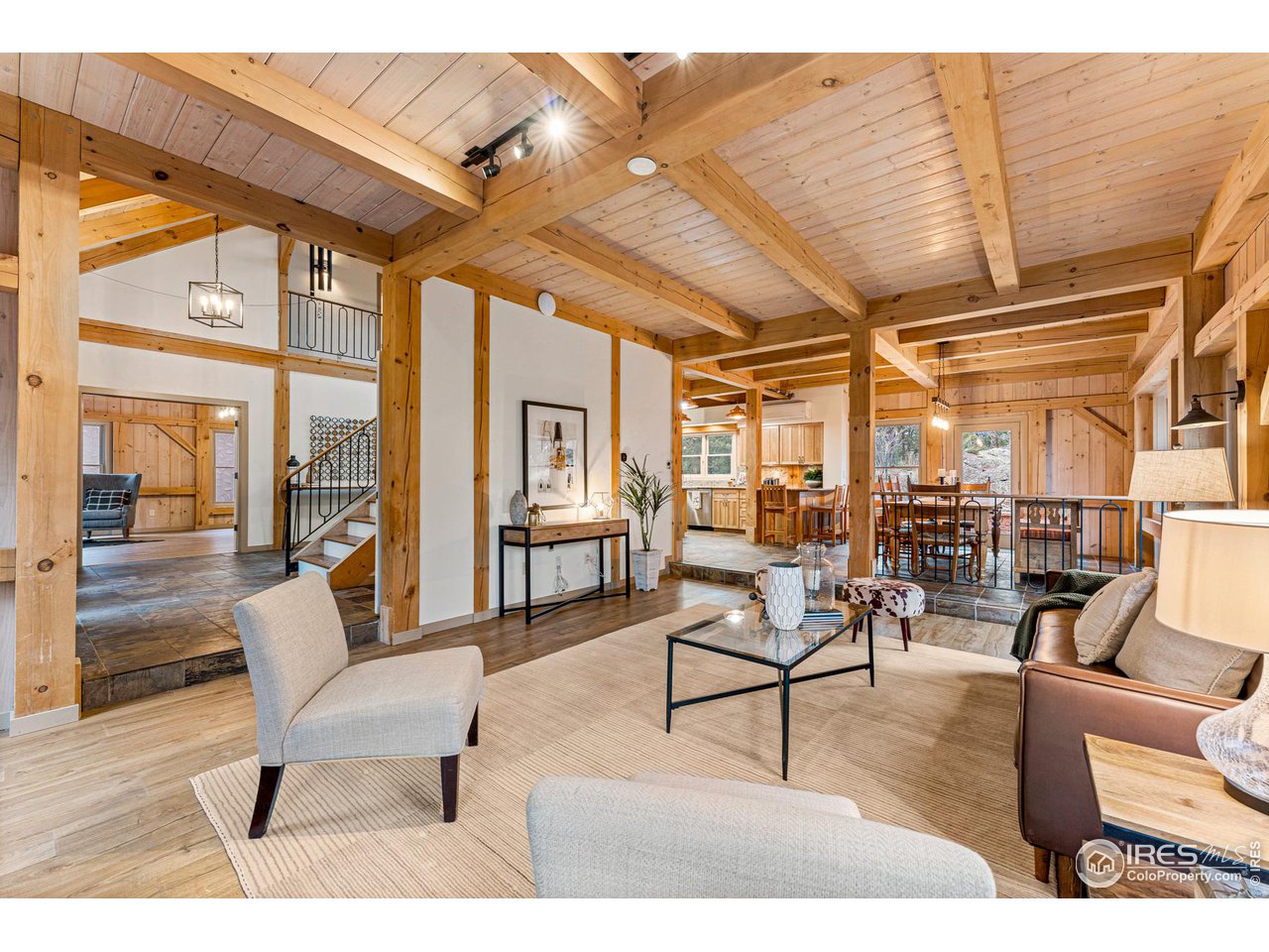 1057 Reed Ranch Road Boulder, CO 80302 - Photo 10 of 40 Living room