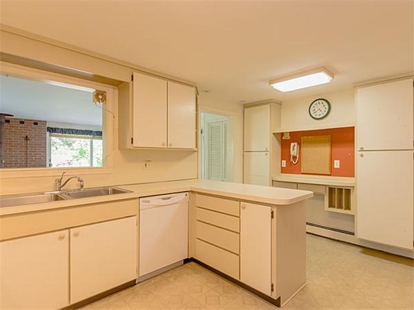 15 College Road Wellesley, MA 02482 - Photo 8 of 24 Gallery Image 8