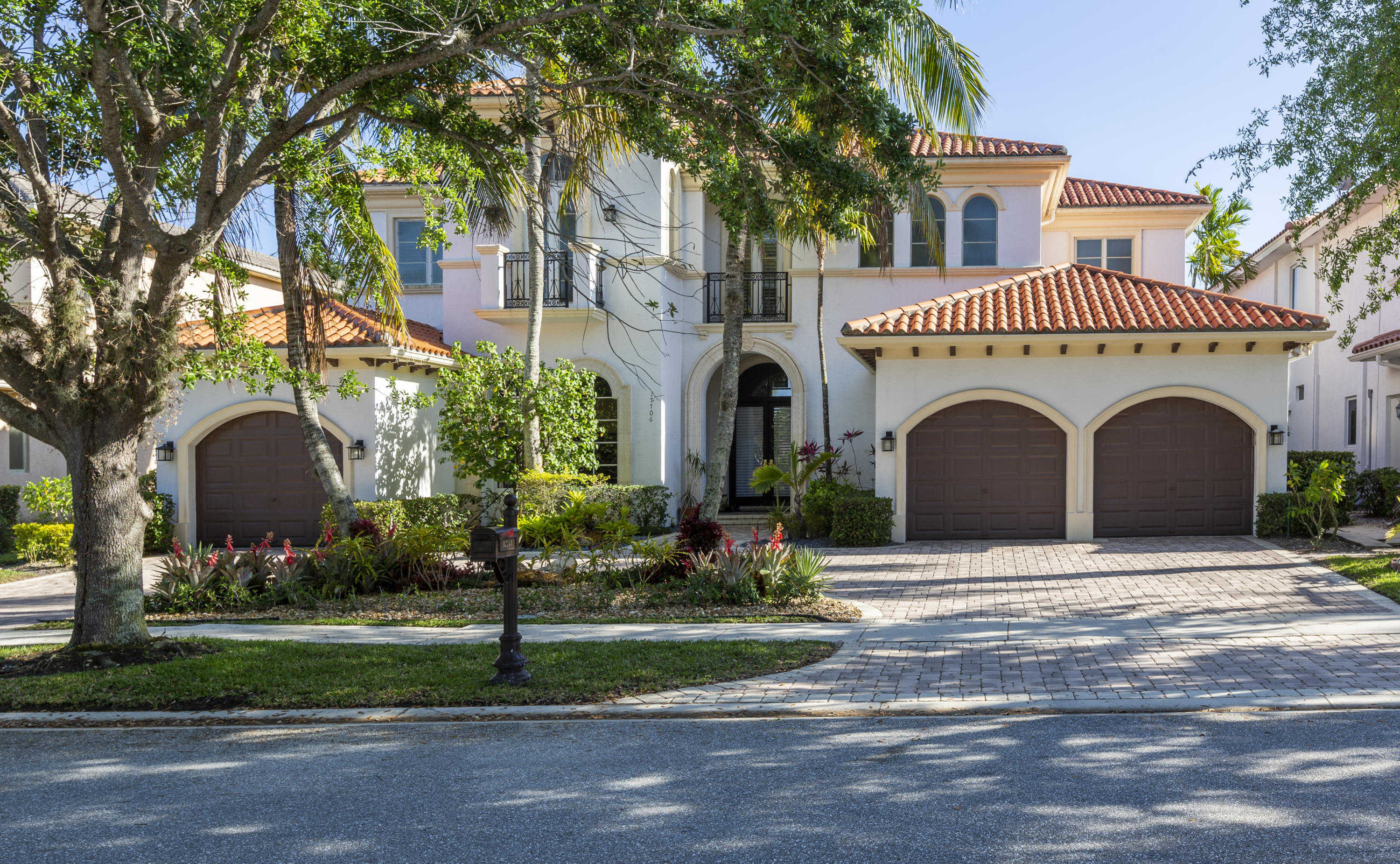 17706 Middlebrook Way Boca Raton, FL 33496 - Photo 41 of 61 a front view of a house with garden