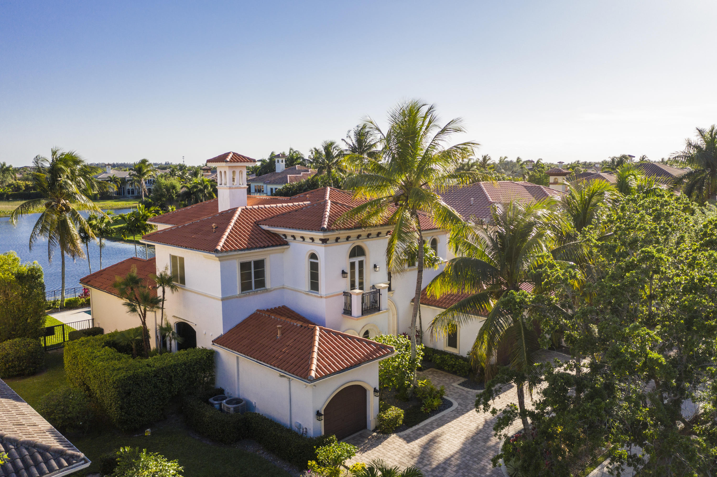 17706 Middlebrook Way Boca Raton, FL 33496 - Photo 42 of 61 an aerial view of multiple houses with a yard