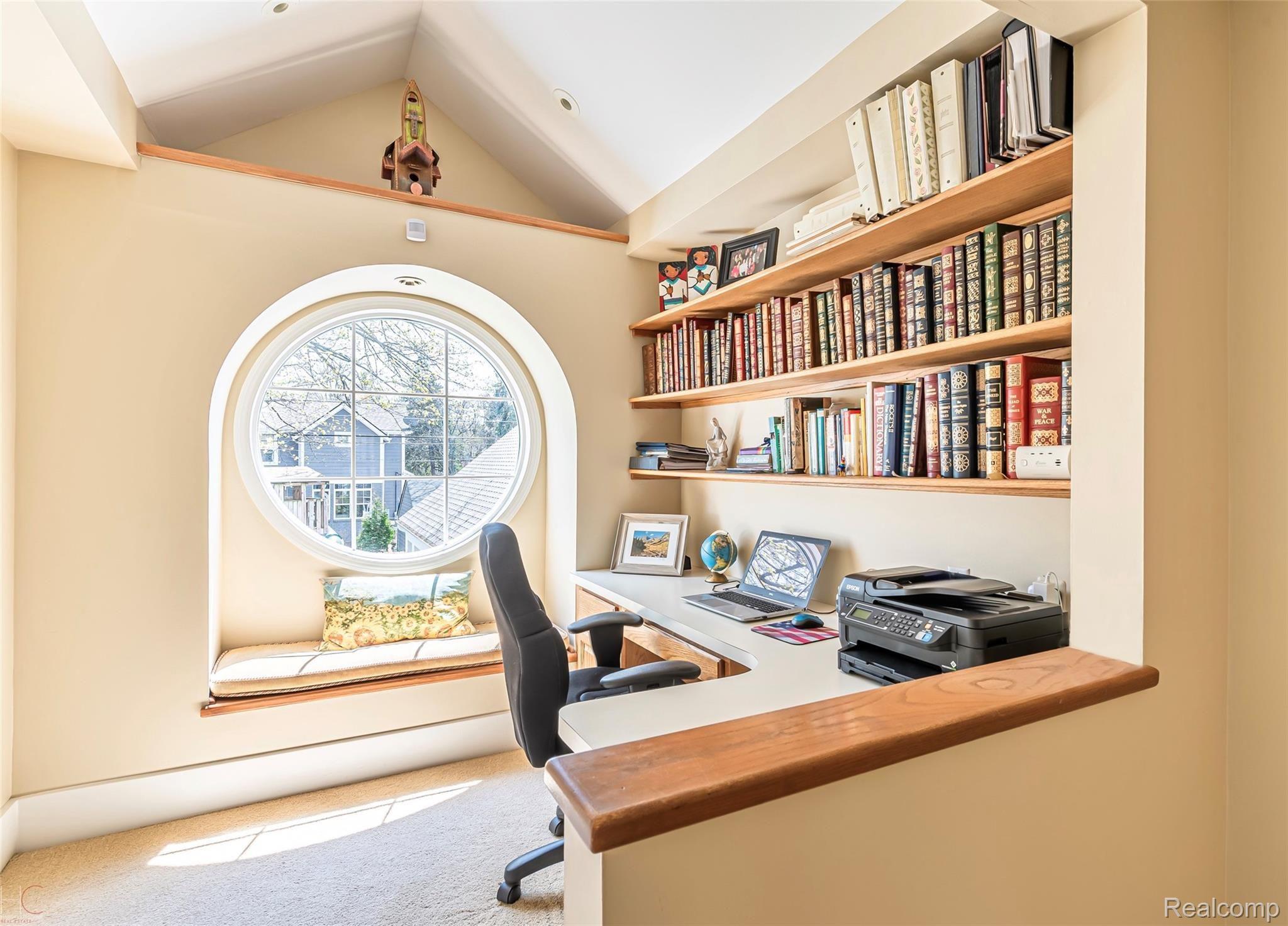 540 Rivenoak Street Birmingham, MI 48009 - Photo 24 of 34 Upstairs Office Nook