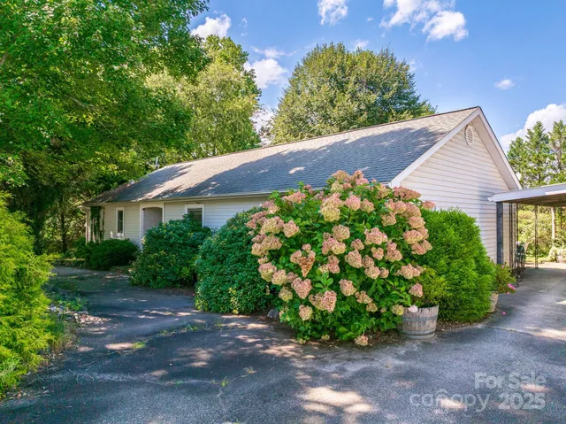 $517,900 | 1517-1519 East Rutherford Street, Landrum, SC 29356